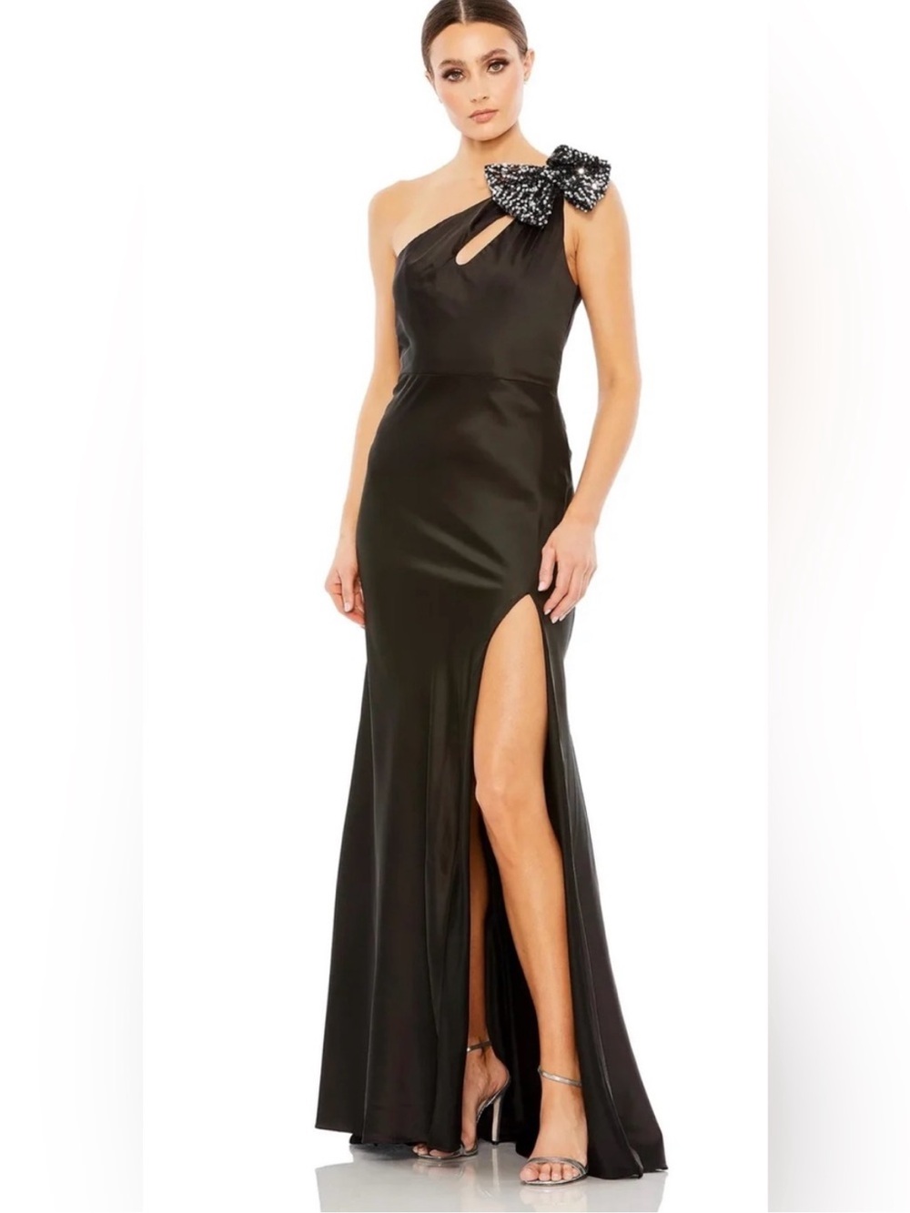 Mac Duggal 68100 one shoulder bow gown in black size 14 NWT